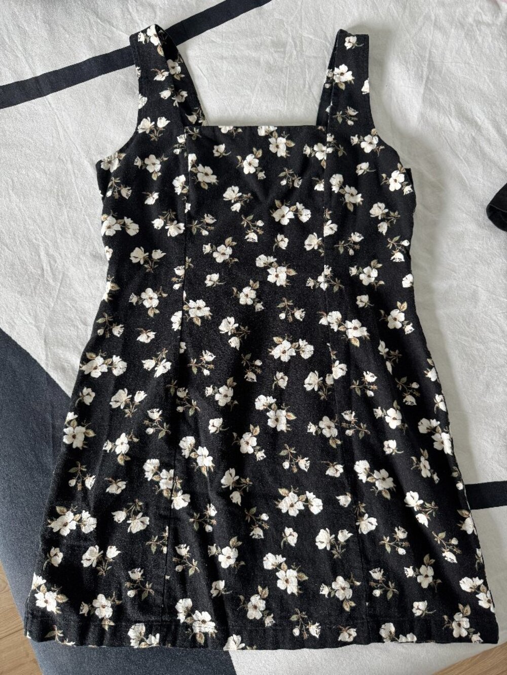 Old Navy Black Floral Mini Dress Cottagecore Sleeveless Sz L